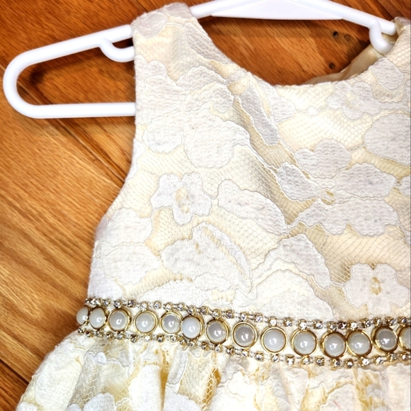 American Princess 24 month baby girl beaded flower dress - Picture 2 of 13